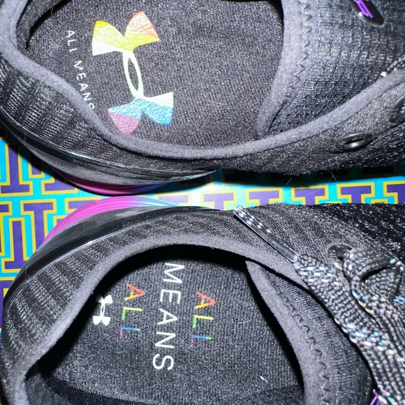 Under Armour Pride Rainbow sneakers size 10, runs small, fits like a 9-9.5 - Picture 7 of 7